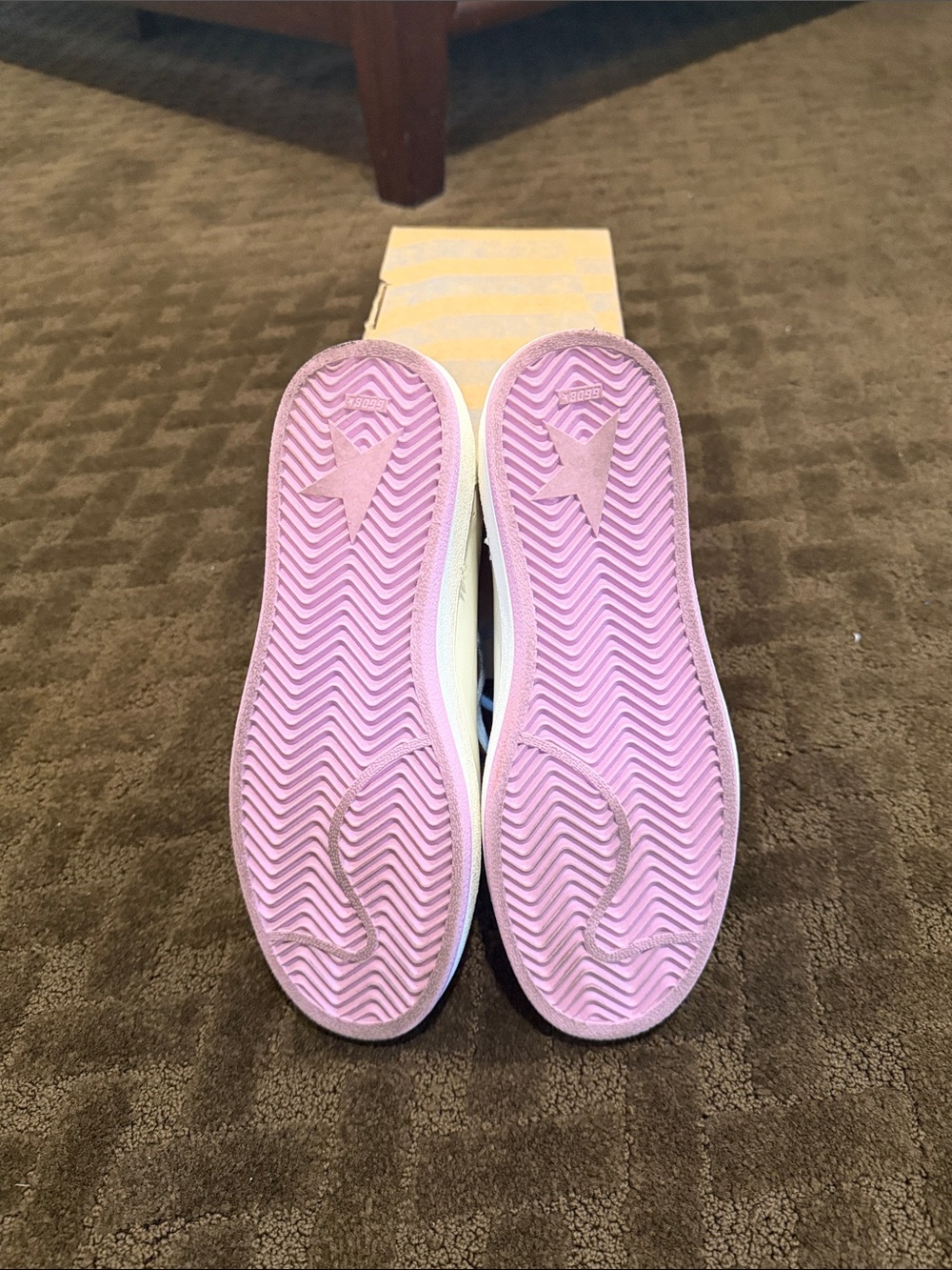 Golden Goose White Leather Sneakers with Pink Star and Light Blue Laces - Picture 2 of 5